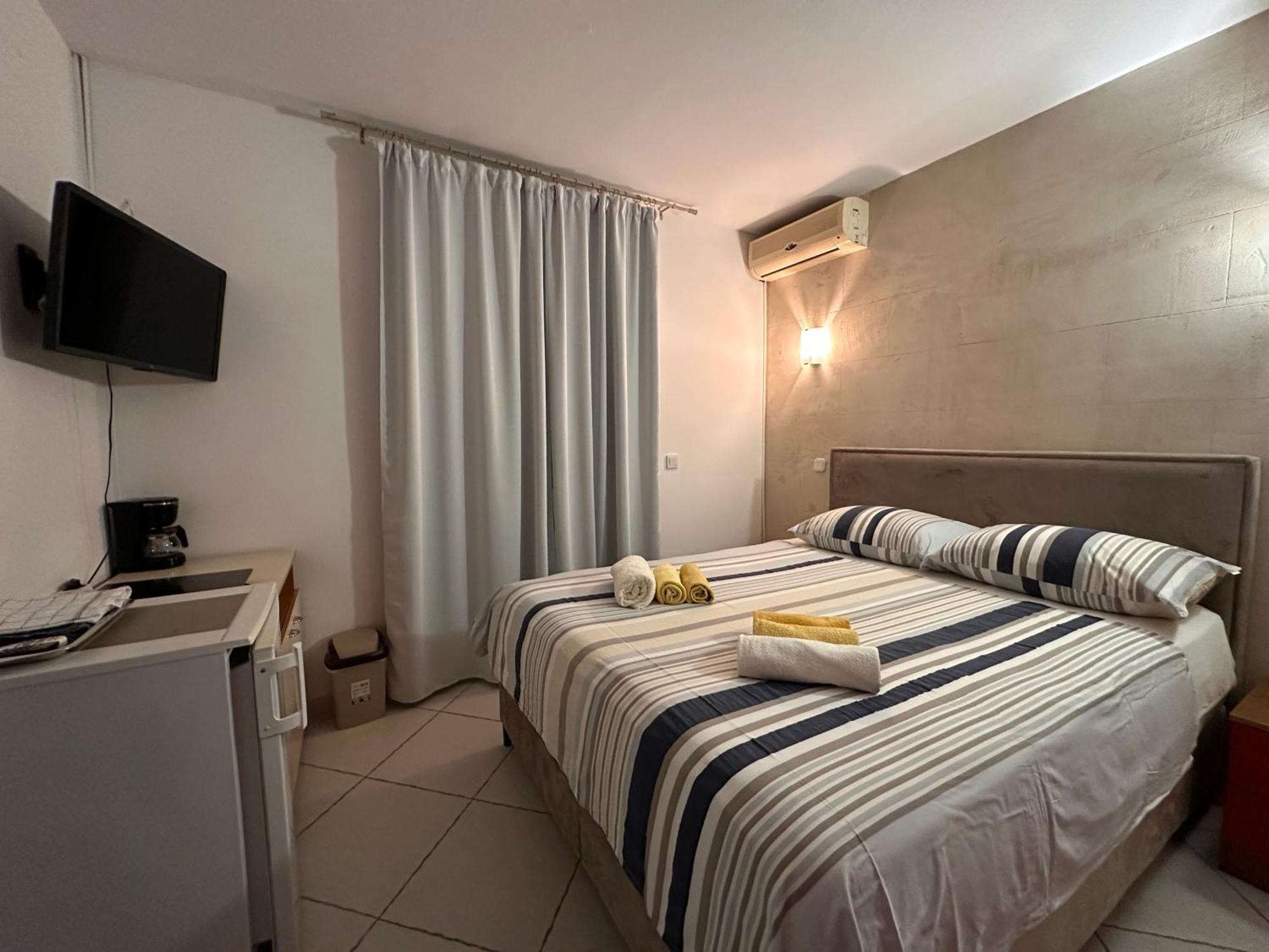 Apartments Gurman Supetarska Draga Bagian luar foto