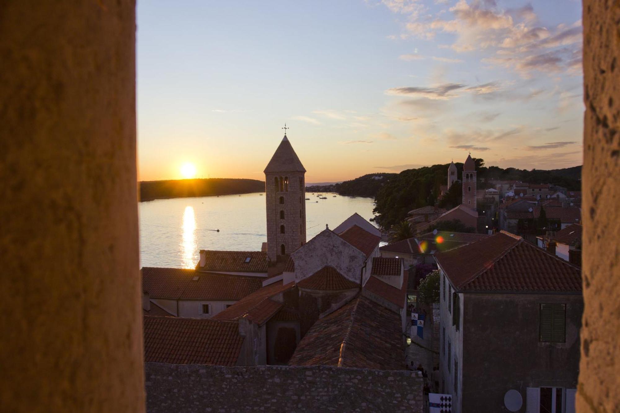 Apartments Gurman Supetarska Draga Bagian luar foto